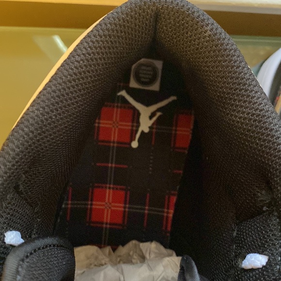 COPY - Air Jordan 1 Mid SE "Tartan Swoosh" sneakers New in Box - Picture 7 of 13